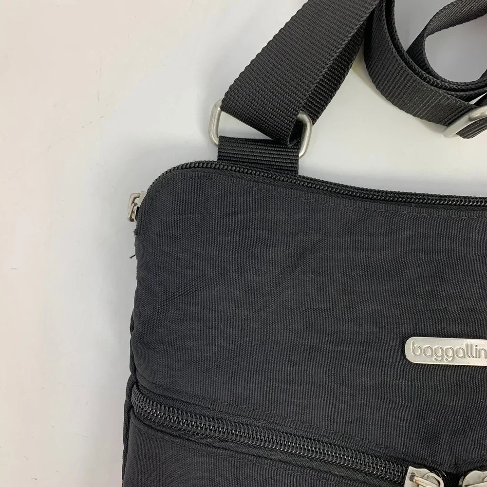 Baggallini HRZ649 Horizon Black Crossbody Bag Travel‎ Purse Lightweight Everyday